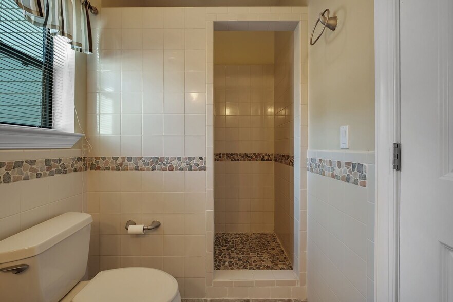 More Photos Of , Quincy Unknown For Sale