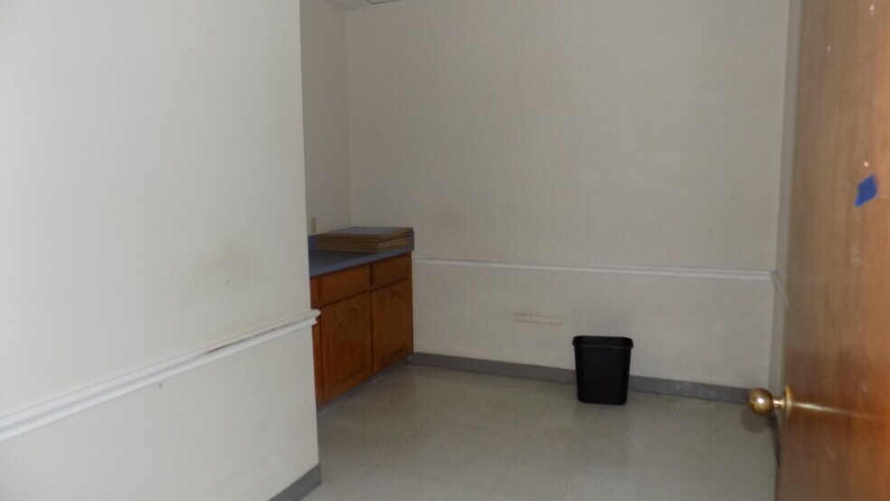 More Photos Of 315 S Cockrell Hill Rd, Duncanville Medical For Lease