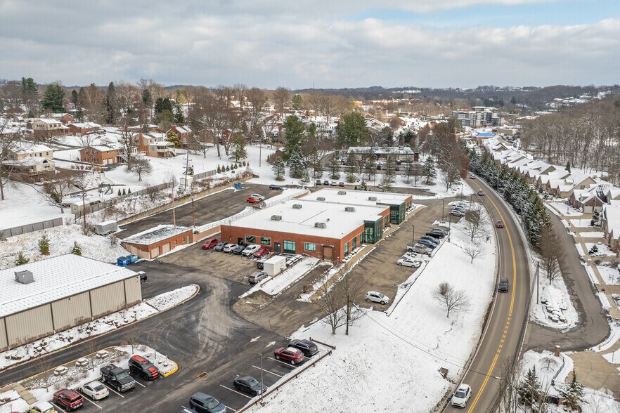 More Photos Of 375 Valleybrook Rd, McMurray Office For Lease