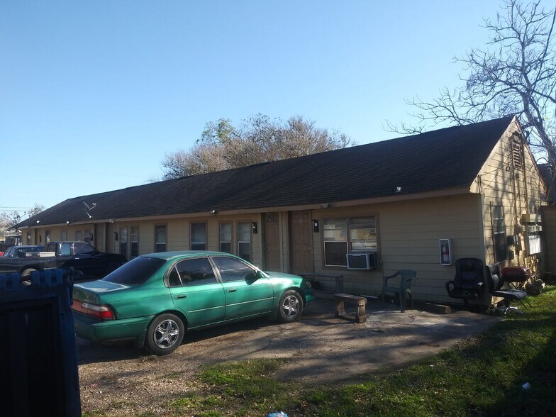 More Photos Of 1026 Miles St, Rosenberg Apartments For Sale