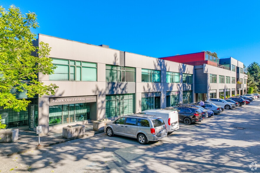 More Photos Of 8678 Greenall Ave, Burnaby Showroom For Sale