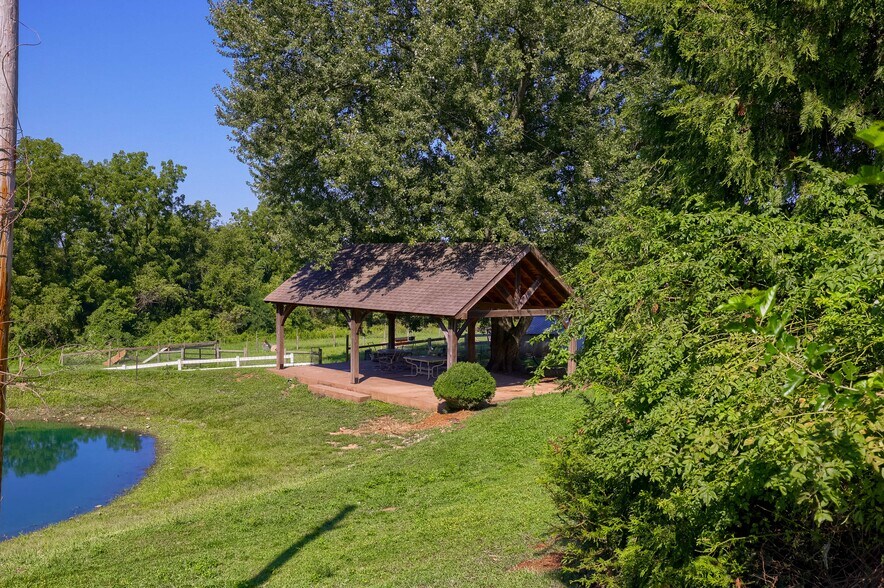 More Photos Of 197 Pencroft Dr N, Holtwood Industrial For Sale