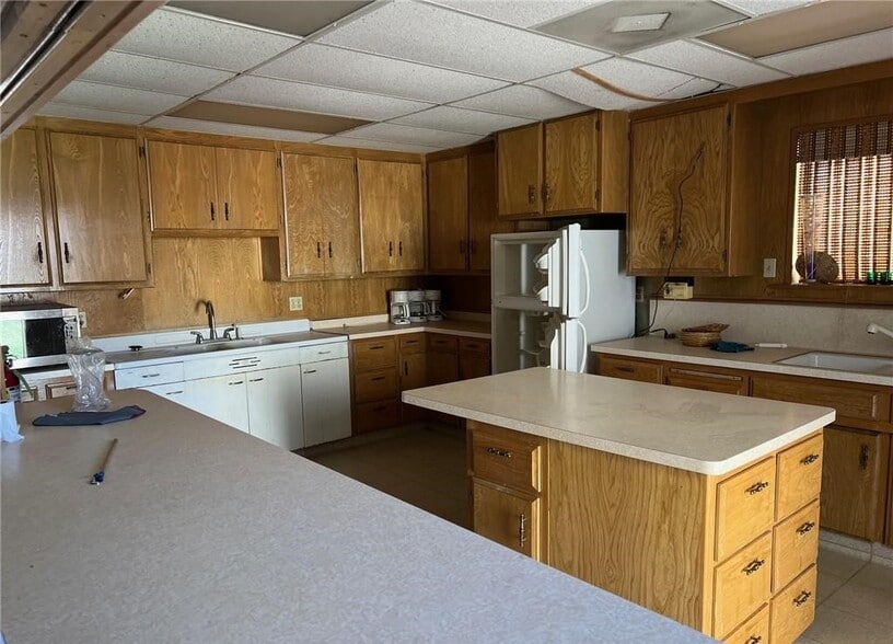 More Photos Of 607 Trinity Ave, Chowchilla Religious Facility For Sale