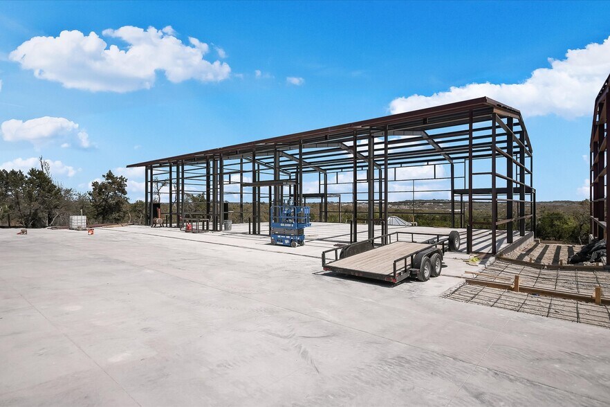 More Photos Of 451 Farrell Rd, Dripping Springs Light Distribution For Sale
