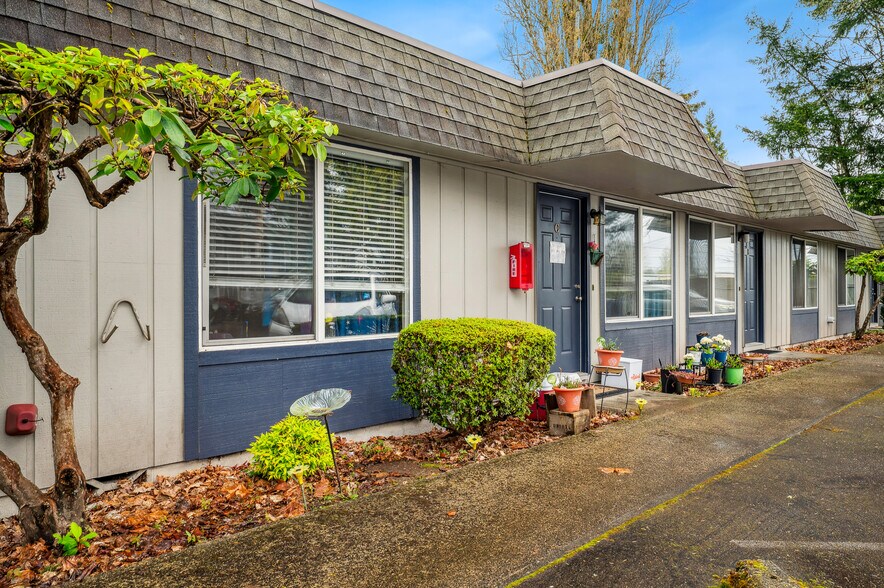 More Photos Of 1213 Cora St SE, Lacey Apartments For Sale