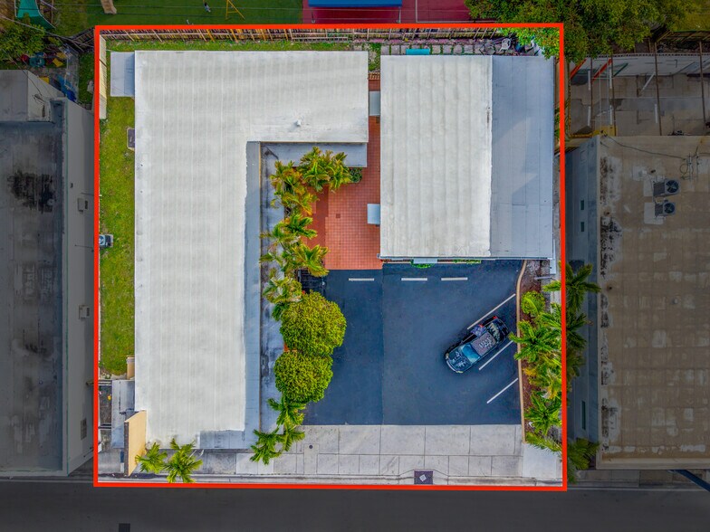 More Photos Of 6124 Pembroke Rd, Miramar Apartments For Sale