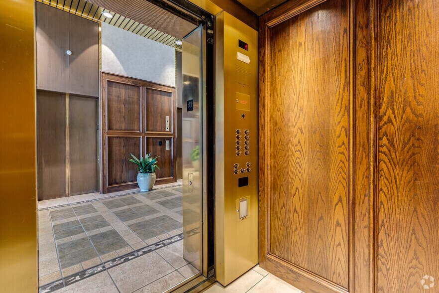 More Photos Of 7130-7140 S Lewis Ave, Tulsa Unknown For Lease