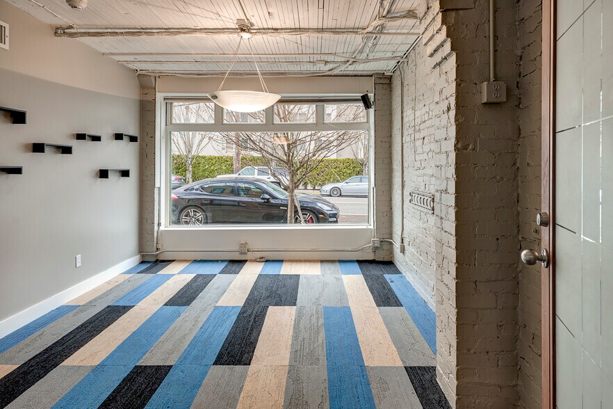 More Photos Of 1124 Eastlake Ave E, Seattle Loft Creative Space For Lease