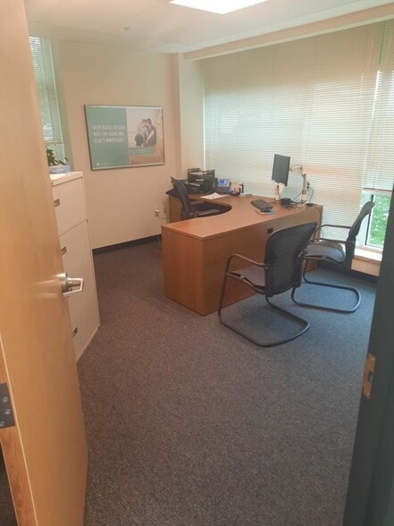 More Photos Of 2 Pillsbury St, Concord Office For Sale