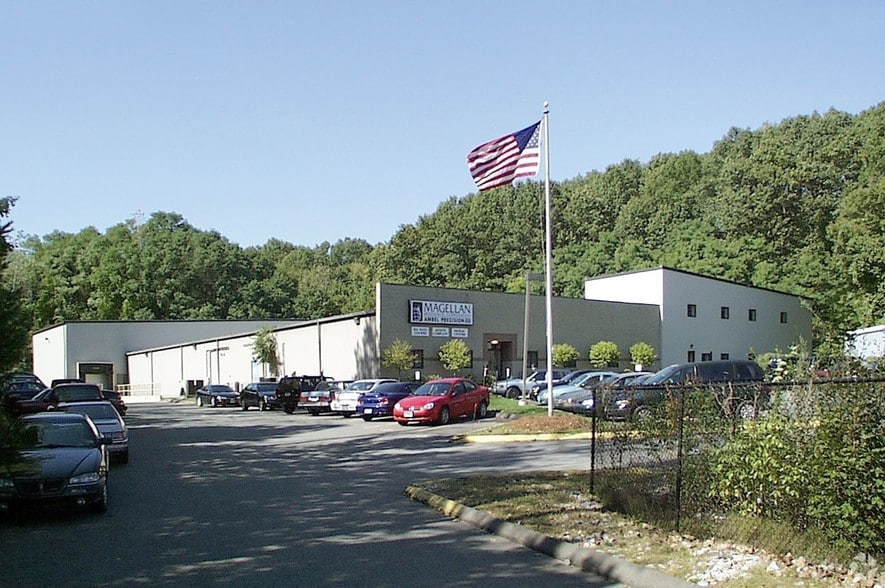 Primary Photo Of 159 Grassy Plain St, Bethel Manufacturing For Sale