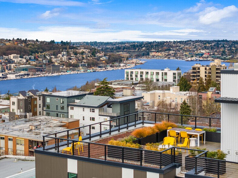 More Photos Of 421 Belmont Ave E, Seattle Apartments For Sale