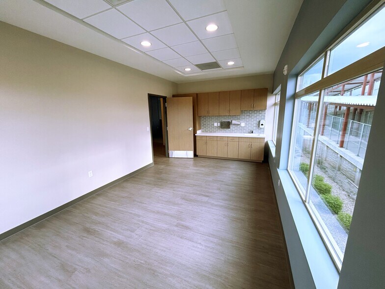 More Photos Of 3583 W 9800 S, South Jordan Medical For Sale