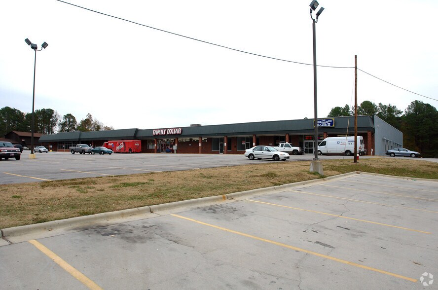 More Photos Of 900-916 N Horner Blvd, Sanford General Retail For Lease