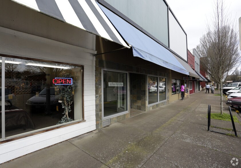 More Photos Of 324 SW 2nd St, Corvallis General Retail For Sale