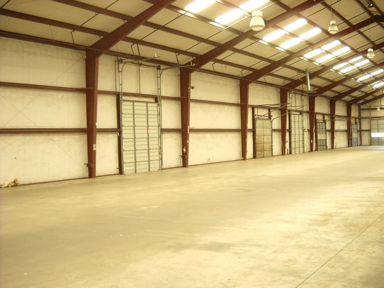 More Photos Of 201 Exposition St, Denton Warehouse For Sale