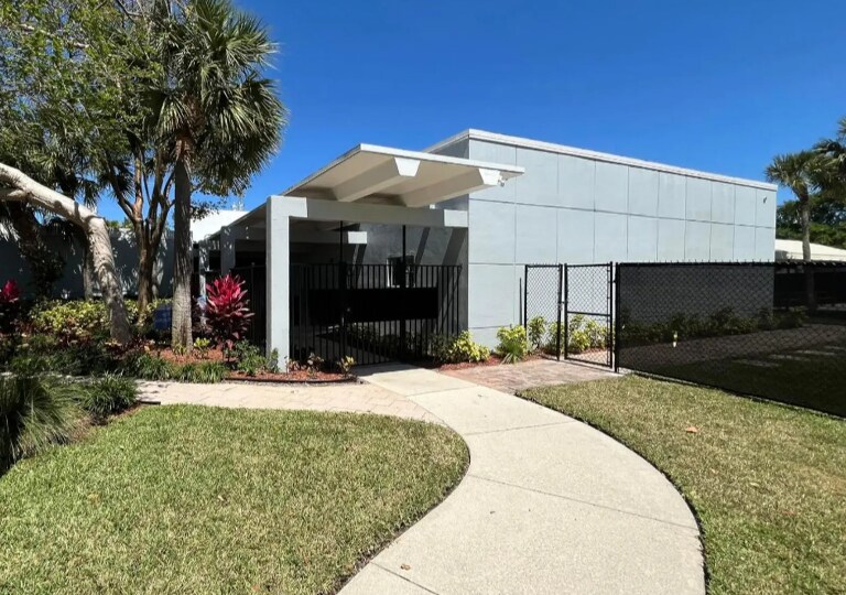 Primary Photo Of 10300 Riverside Dr, Palm Beach Gardens Schools For Lease