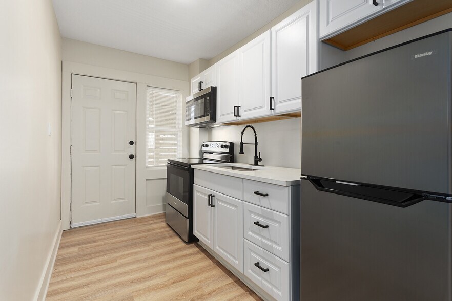 More Photos Of 3409 Indiana Ave, Kansas City Multifamily For Sale