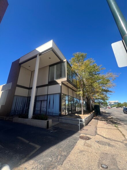 More Photos Of 677 S Colorado Blvd, Denver Office For Sale