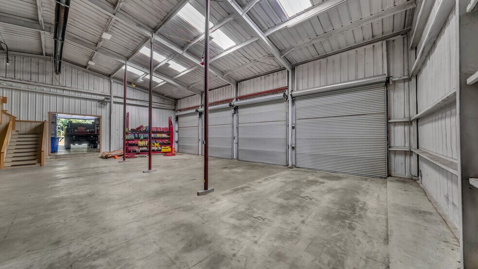 More Photos Of 221 Judd St, Weatherford Flex For Sale