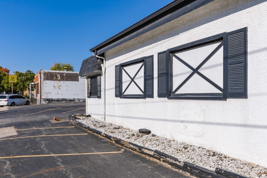 More Photos Of 1662 W Mound St, Columbus Restaurant For Sale