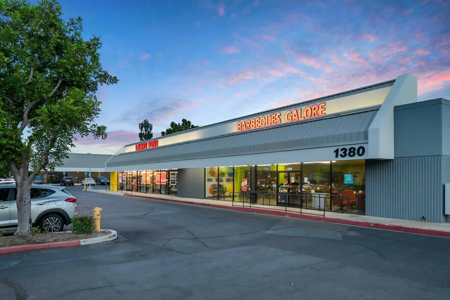 Primary Photo Of 1348-1438 W 7th St, Upland Unknown For Lease