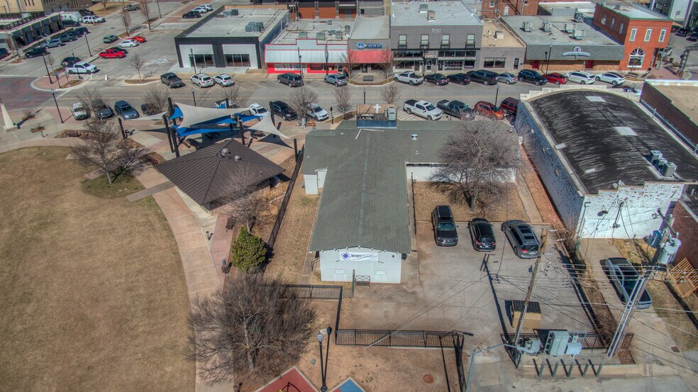 More Photos Of 12 W Dawes Ave, Bixby Office For Sale