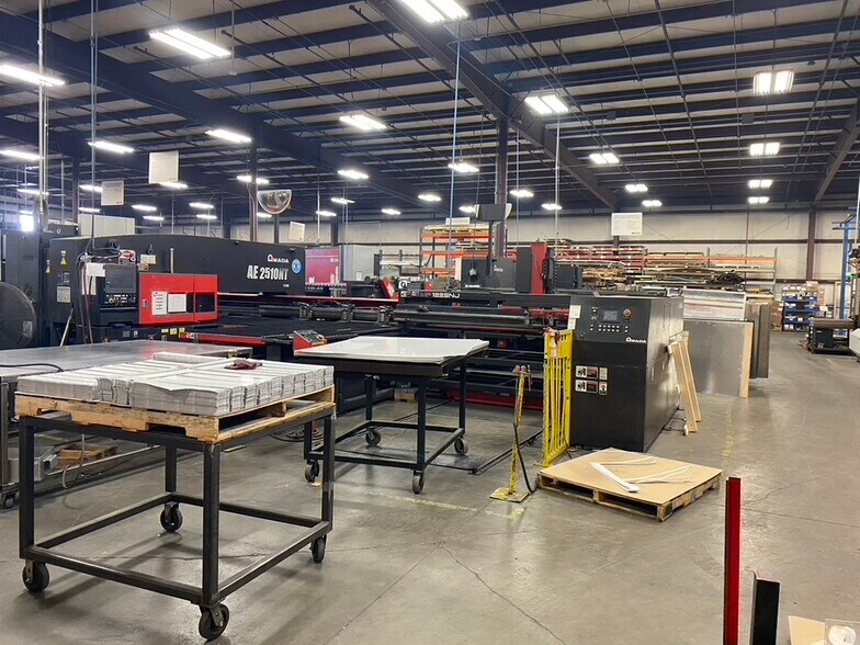 More Photos Of 5905 Lamar St, Arvada Warehouse For Lease