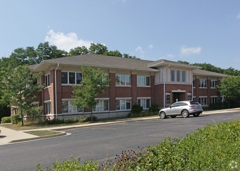 More Photos Of 2455 Dean St, St Charles Medical For Lease