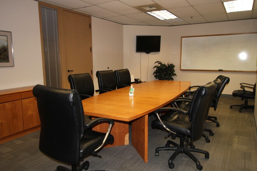 More Photos Of 22525 SE 64th Pl, Issaquah Office Residential For Lease