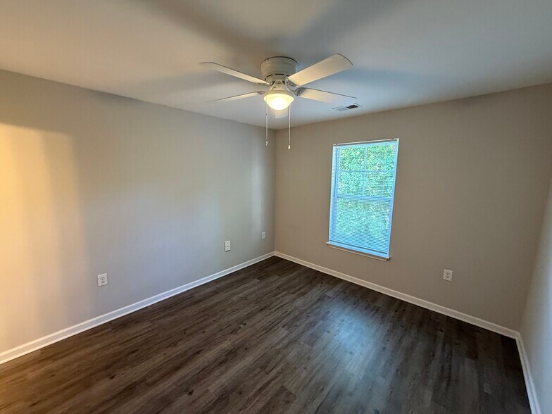 More Photos Of 370 S Kerr Ave, Wilmington Apartments For Sale