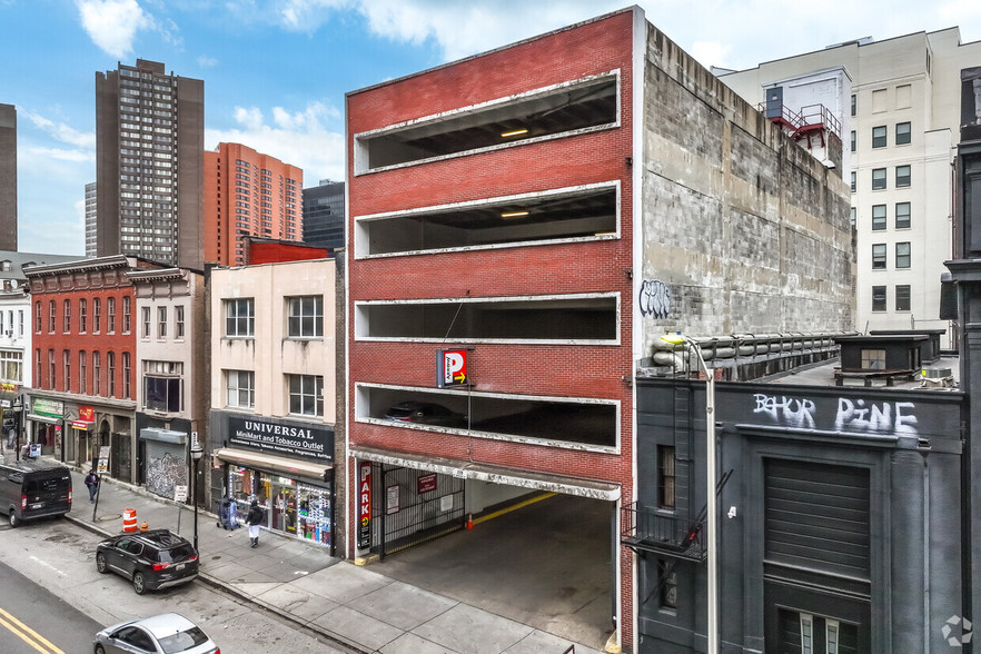 Primary Photo Of 229 W Saratoga St, Baltimore Parking Garage For Sale