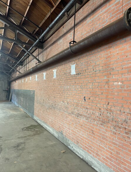 More Photos Of 10 N Milby St, Houston Warehouse For Lease