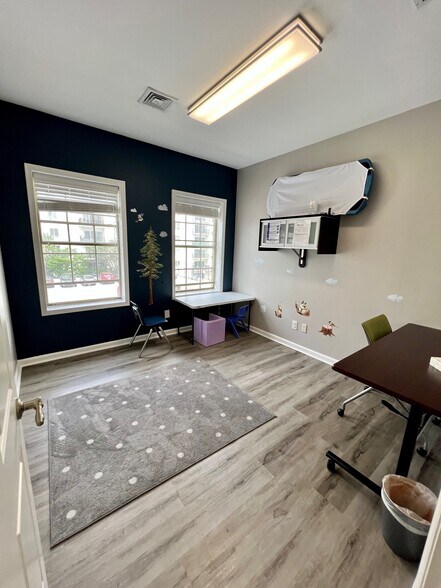 More Photos Of 8607-8609 2nd Ave, Silver Spring Medical For Sale