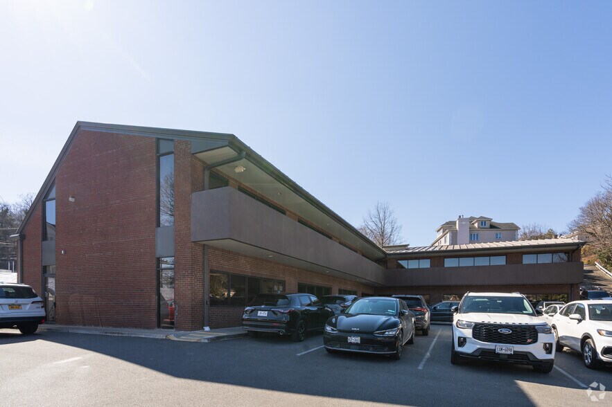 Primary Photo Of 1551 Richmond Rd, Staten Island Medical For Lease