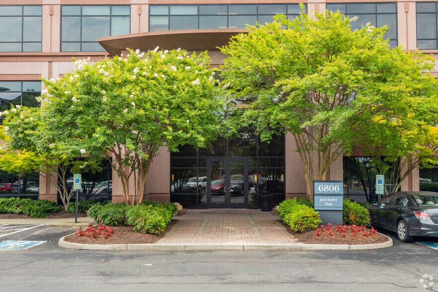 More Photos Of 6806 Paragon Pl, Richmond Office For Lease