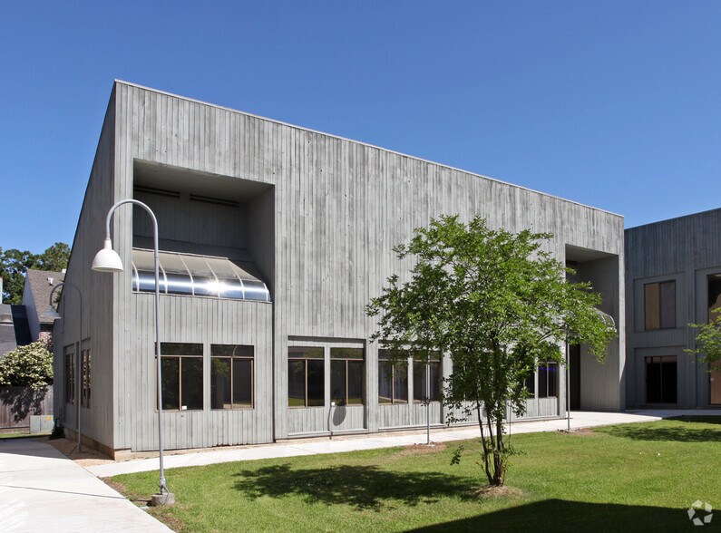 Primary Photo Of 2223 Quail Run Dr, Baton Rouge Office For Sale