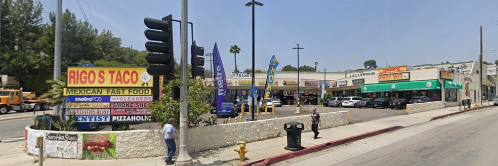 More Photos Of 10750 Glenoaks Blvd, Pacoima Unknown For Lease