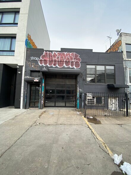 More Photos Of 513-517 Evergreen Ave, Brooklyn Storefront For Lease