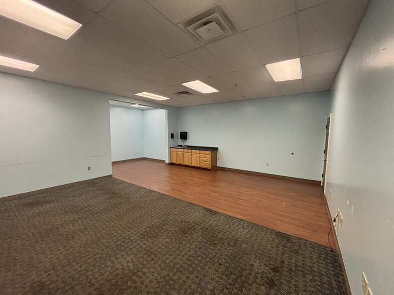 More Photos Of 1010 Stillwater Ave, Bangor Storefront Retail Office For Lease