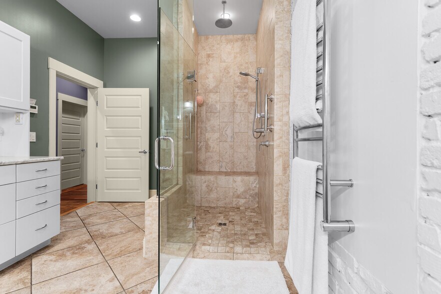 More Photos Of 302-308 1st St SW, Roanoke Storefront Retail Residential For Sale