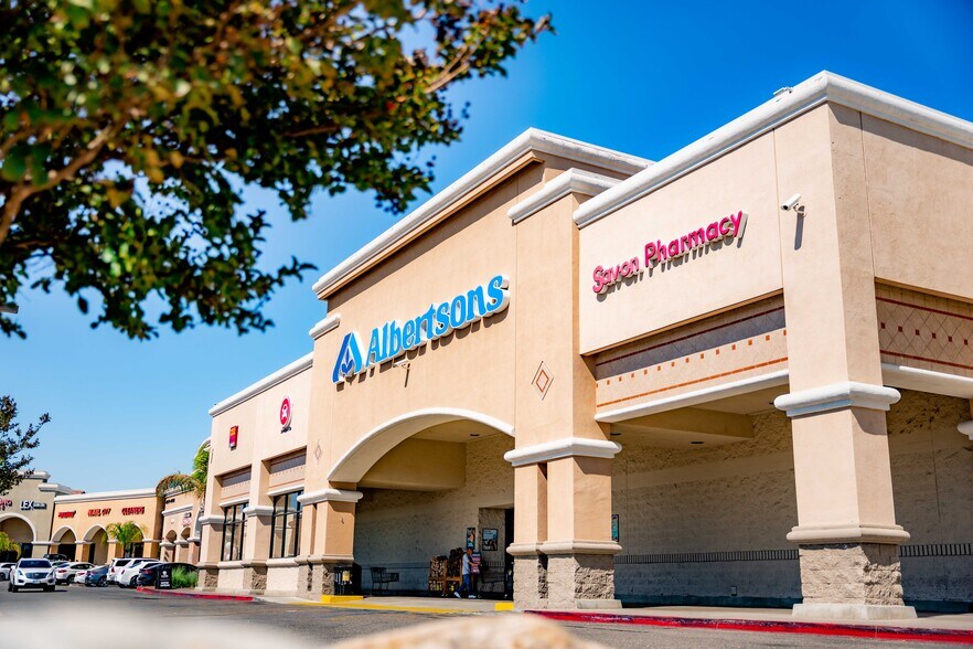 More Photos Of 40930-41090 California Oaks Rd, Murrieta Unknown For Lease