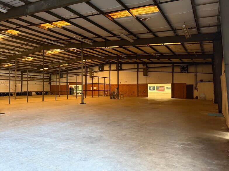 More Photos Of 312 E 9th St, Scotland Neck Industrial For Lease