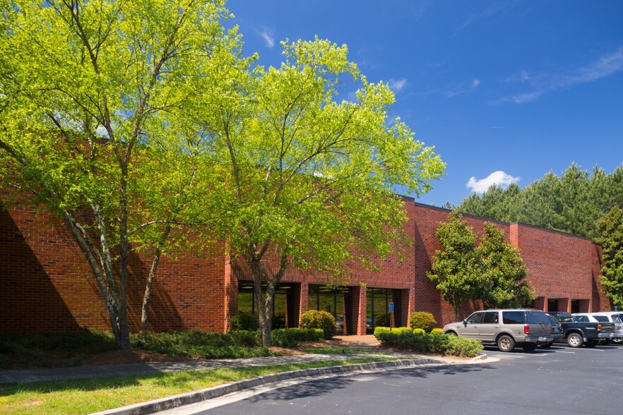 Primary Photo Of 1380 Beverage Dr, Stone Mountain Warehouse For Lease