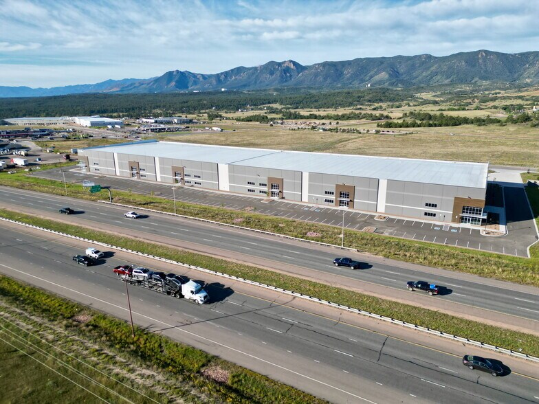 More Photos Of 15707 Terrazzo dr, Colorado Springs Showroom For Lease