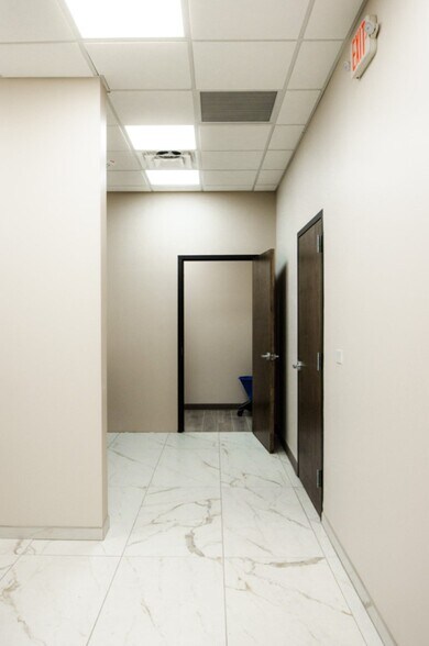 More Photos Of 320 Texas Ave, El Paso Office For Lease
