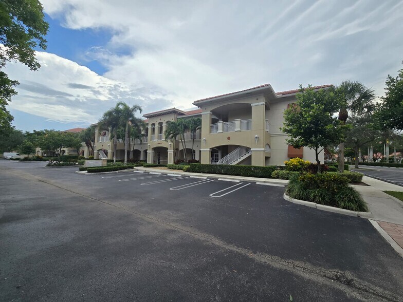 More Photos Of 5401 N University Dr, Coral Springs Medical For Sale