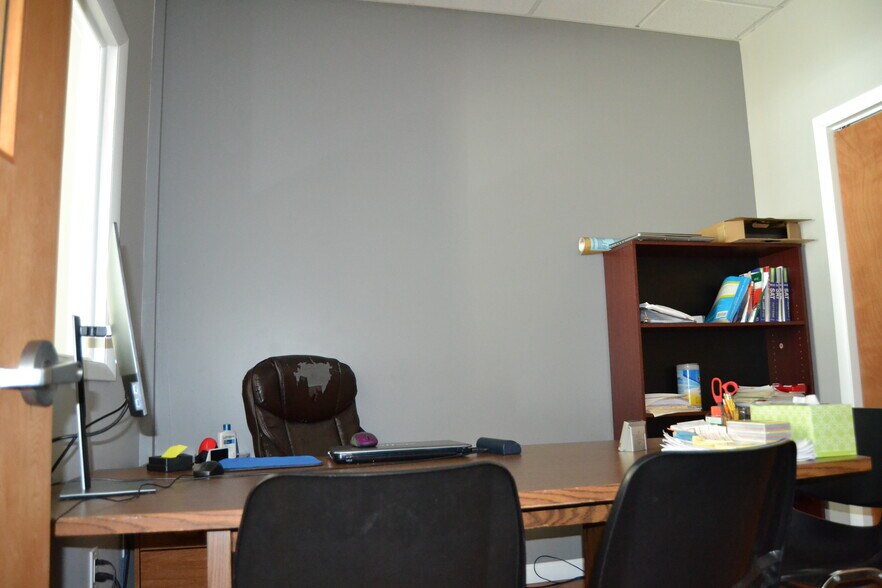 More Photos Of 316 Tennent Rd, Morganville Office For Lease