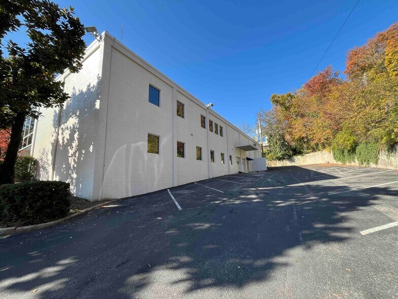 More Photos Of 1900 20th Ave S, Birmingham Medical For Sale