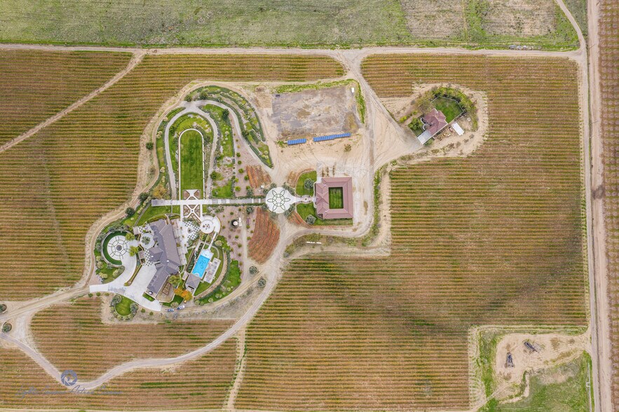 More Photos Of 16073 Highway 65, Bakersfield Winery Vineyard For Sale