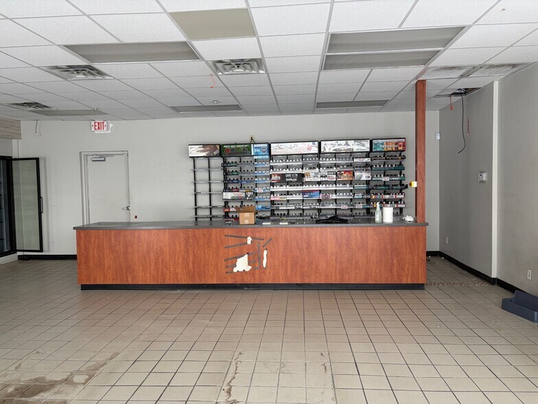 More Photos Of 339 Lincoln Ave, Cadiz Service Station For Sale